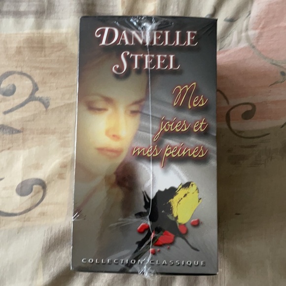 French VHS Movies Danielle Steel Mes joies et mens peines Box Set New - Picture 3 of 6